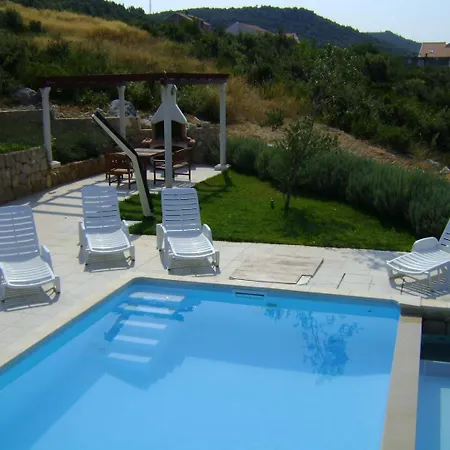 Stone With Beautiful Private Pool * 챠브타트